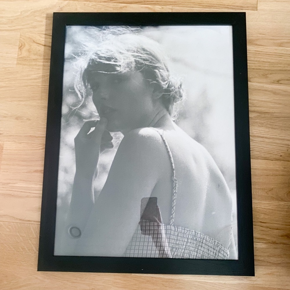 Taylor Swift Meet Me Behind The Mall Lithograph